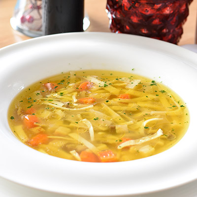 Goveđa juha s rezancima